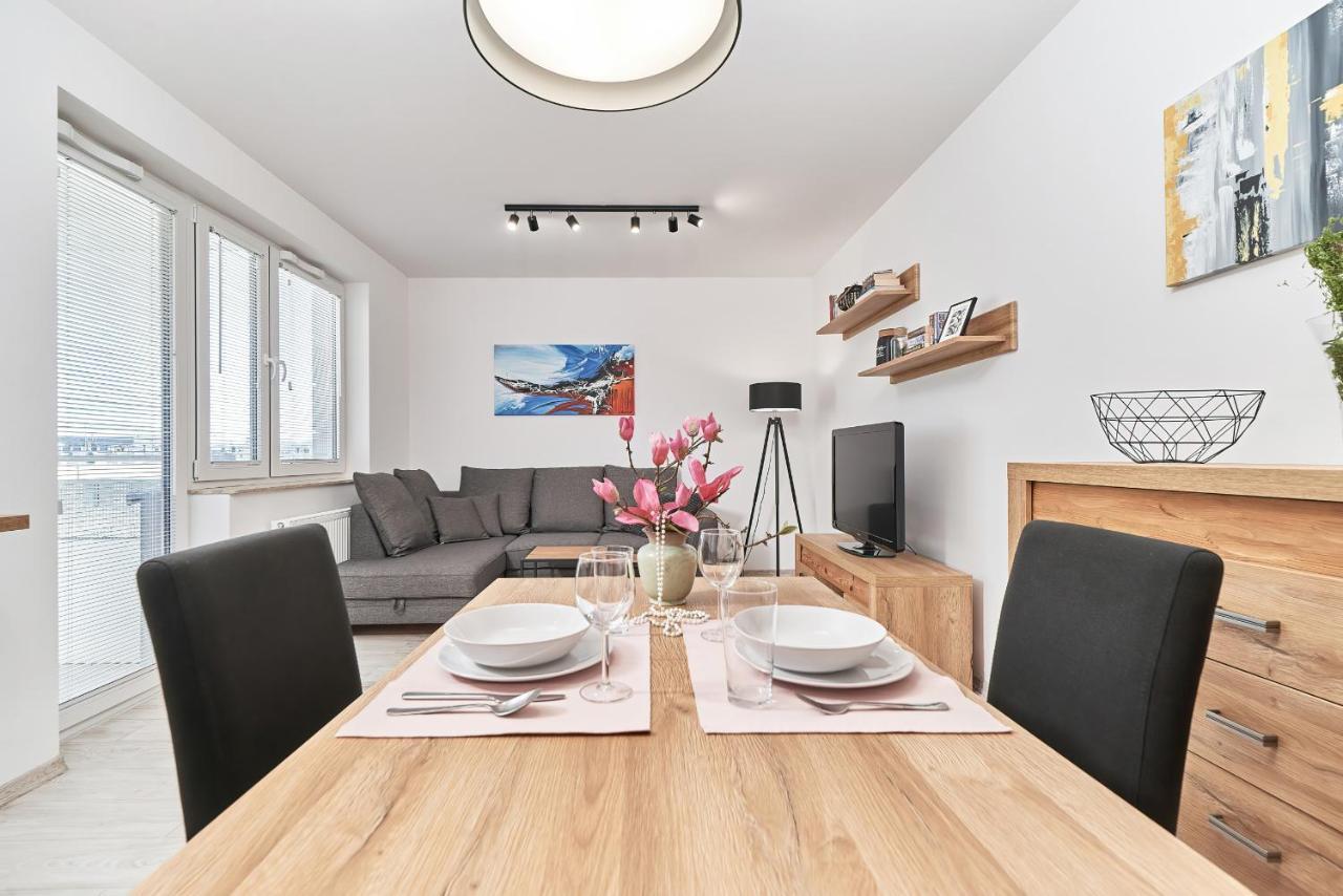 Exclusive Teczowa With Underground Parking By Renters Apartment