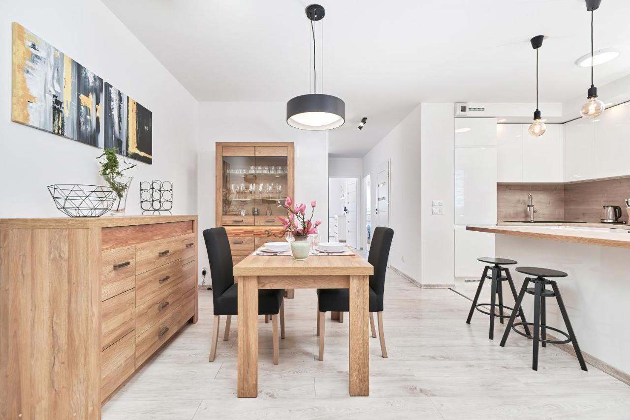 Apartment Exclusive Teczowa With Underground Parking By Renters Wroclaw