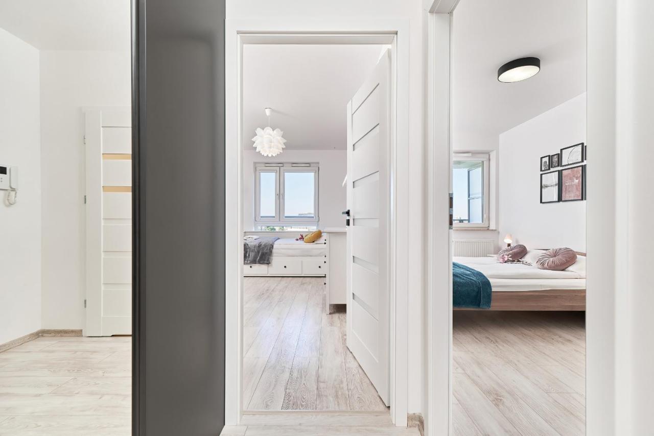 Exclusive Teczowa With Underground Parking By Renters Apartamento Breslavia