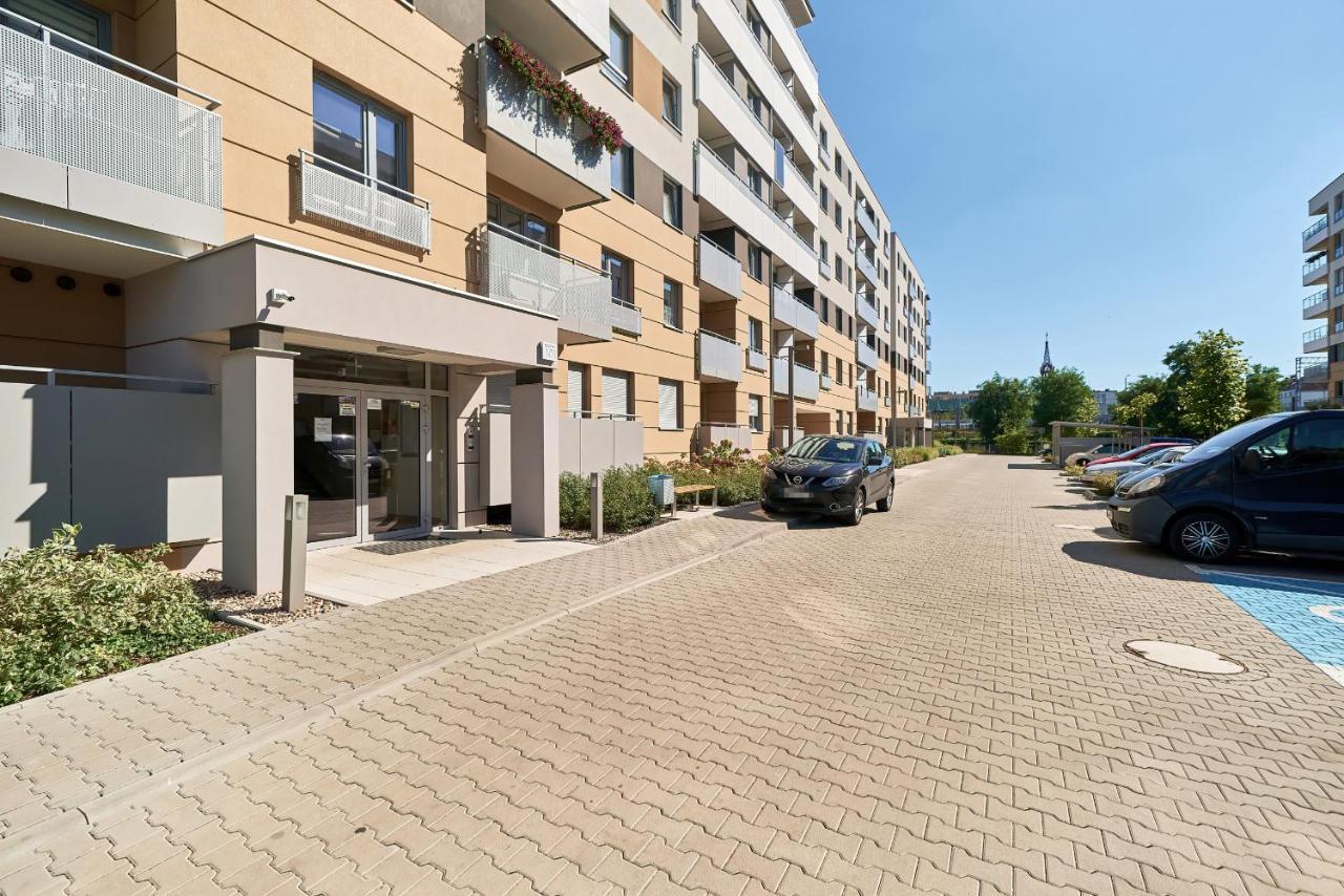 Exclusive Teczowa With Underground Parking By Renters Apartment Wroclaw