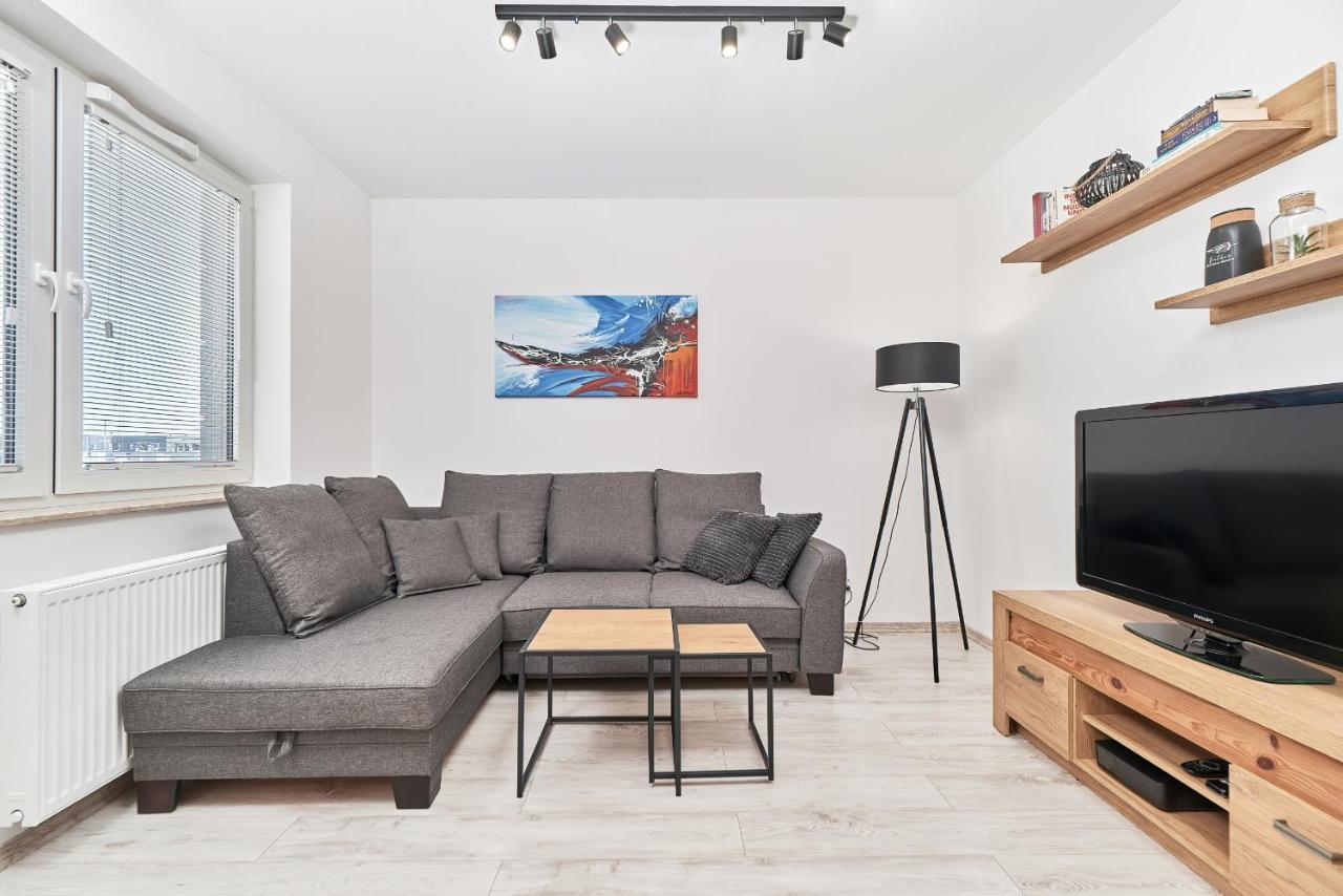 Exclusive Teczowa With Underground Parking By Renters Apartamento Breslavia