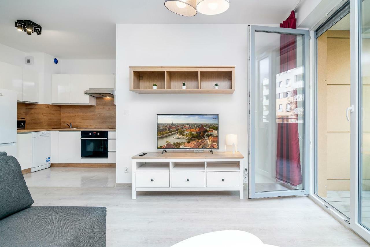 Apartment Exclusive Teczowa With Underground Parking By Renters Wroclaw