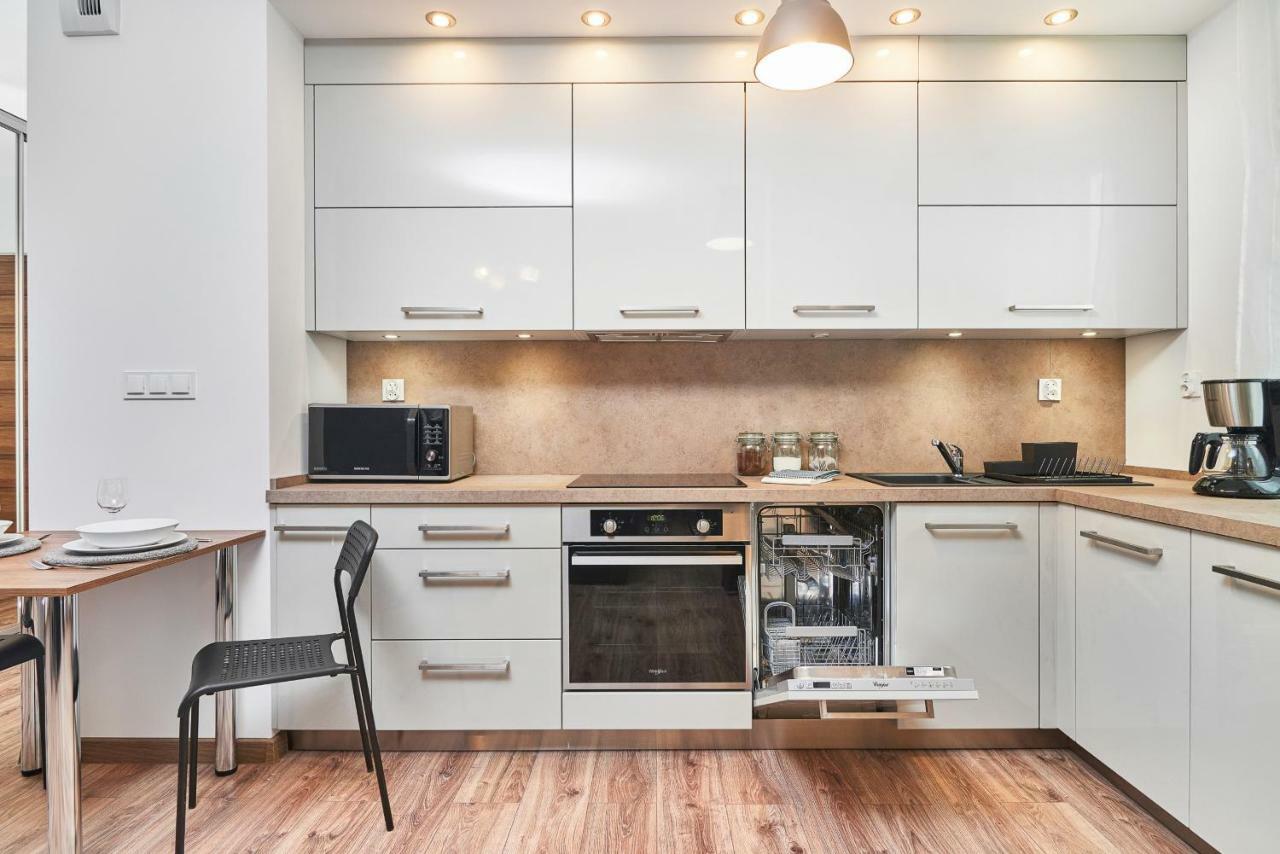 Exclusive Teczowa With Underground Parking By Renters Breslavia
