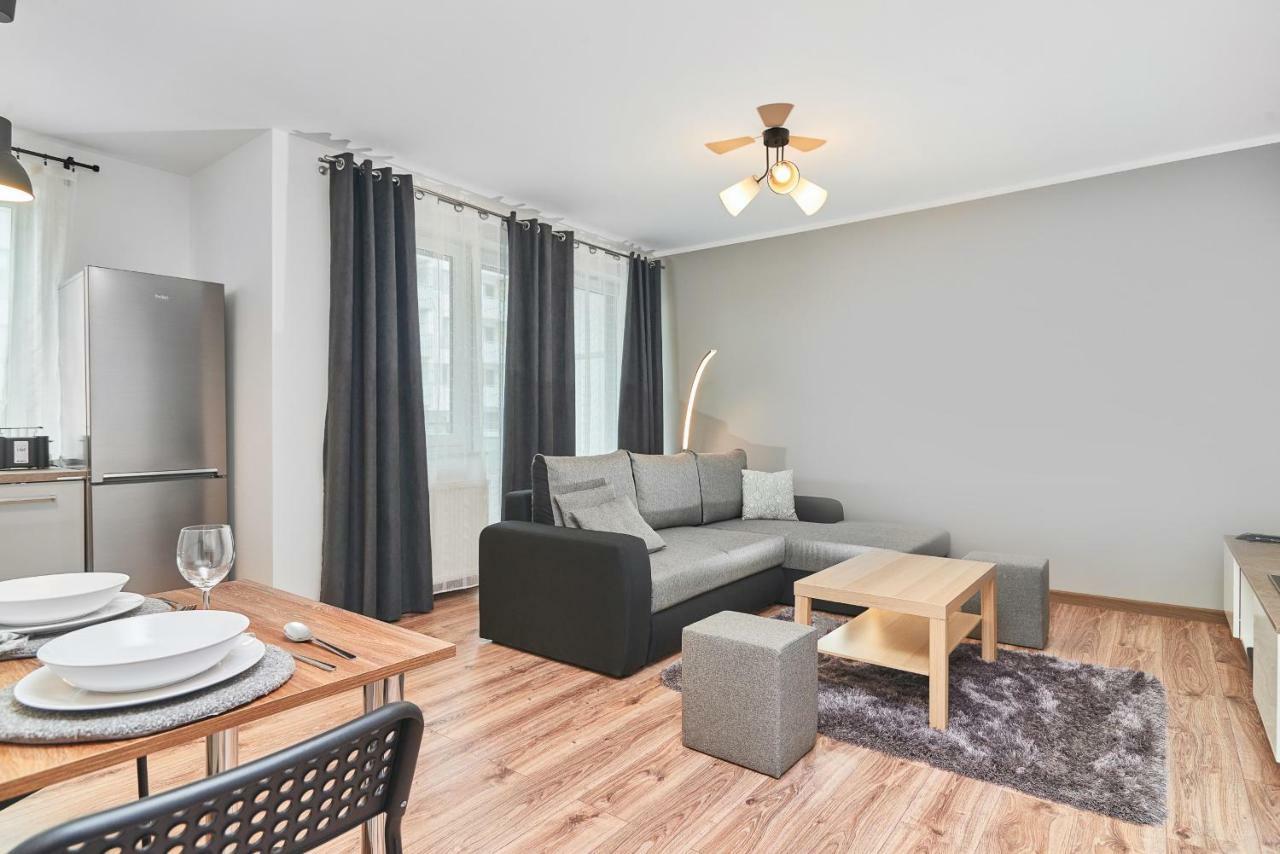 Exclusive Teczowa With Underground Parking By Renters Apartamento